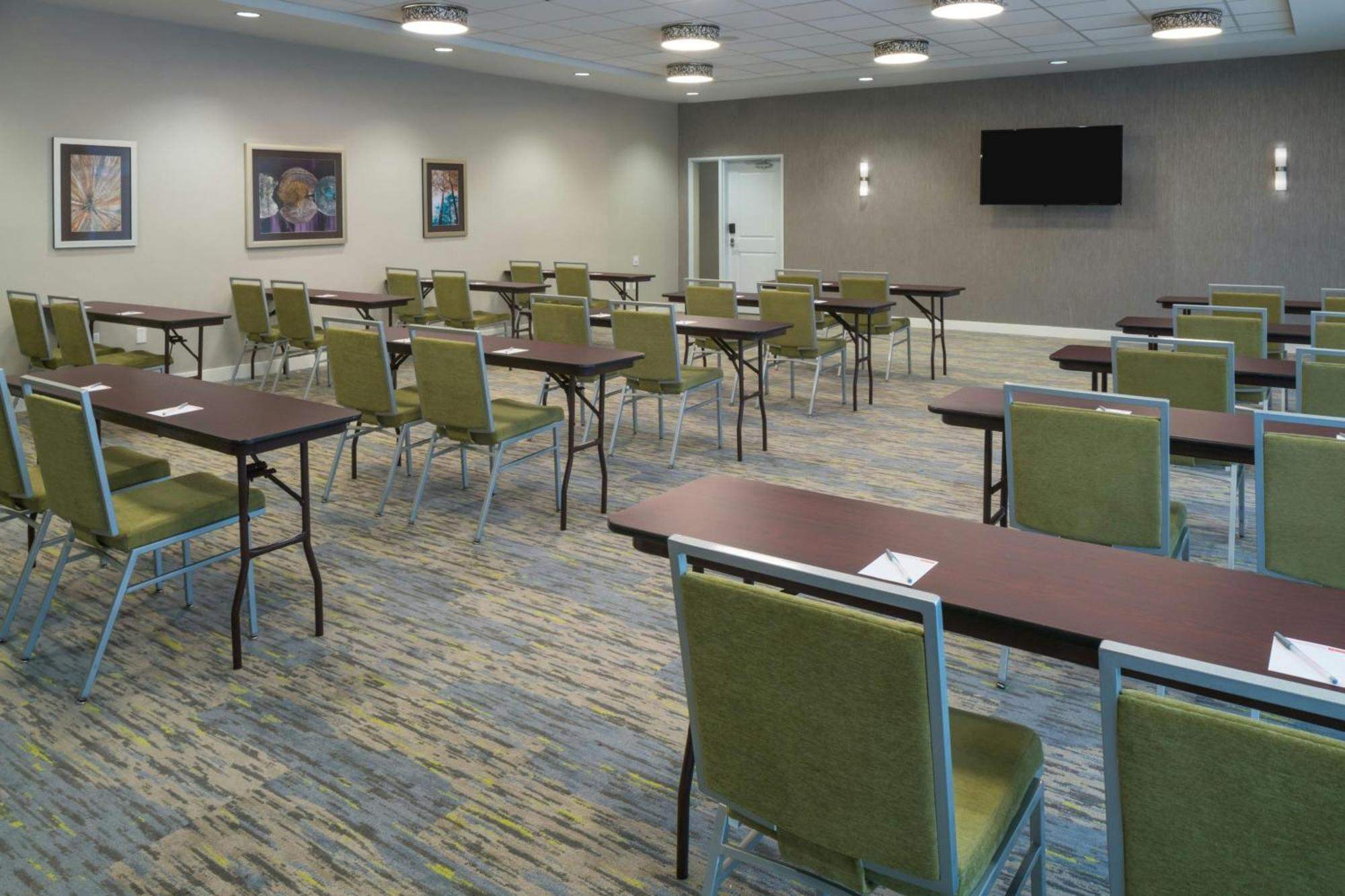 Towneplace Suites By Marriott Ventura Oxnard Exterior photo